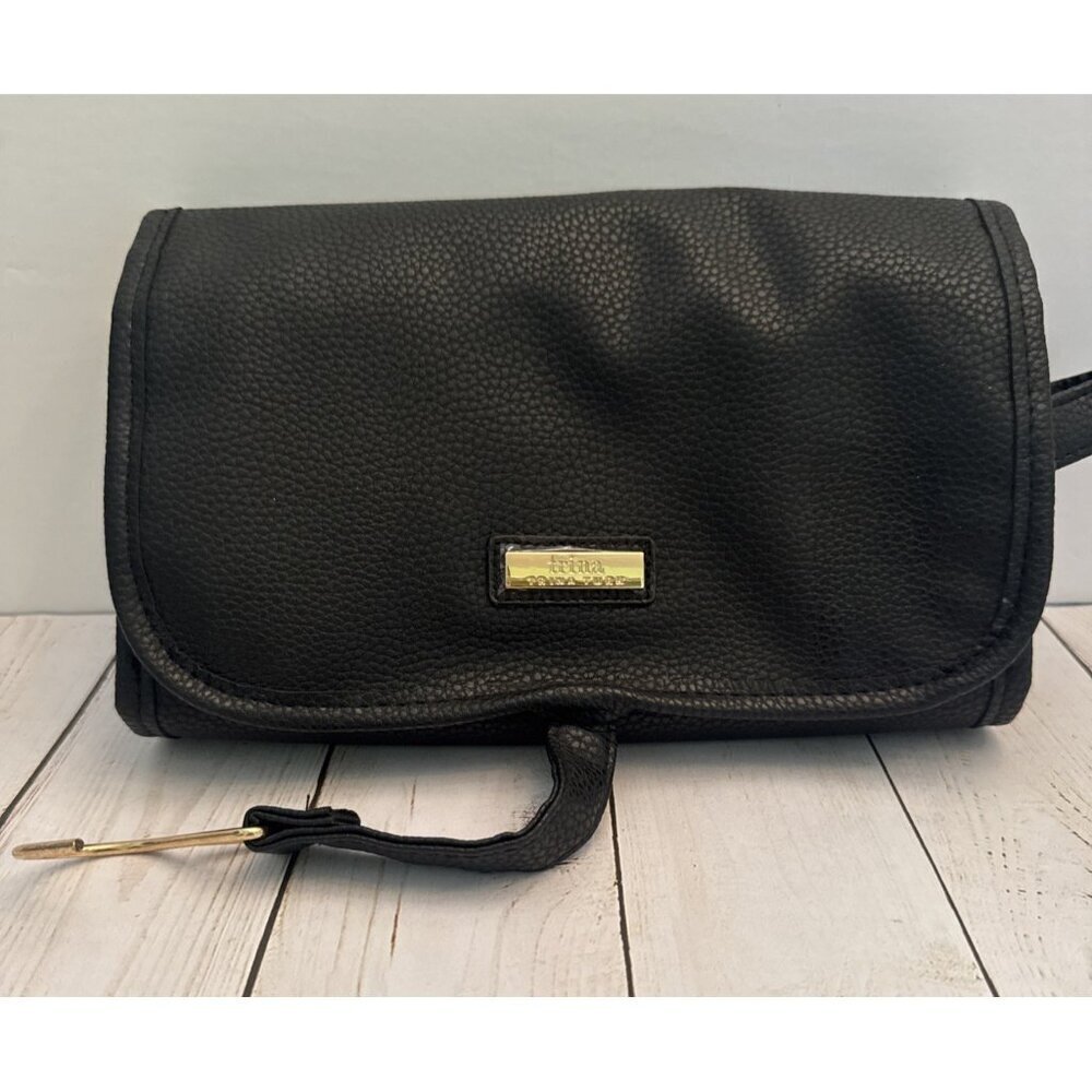 Trina Turk Black Pebbled Leather Hanging Travel Cosmetic Jewelry Bag 10x6x2” EUC